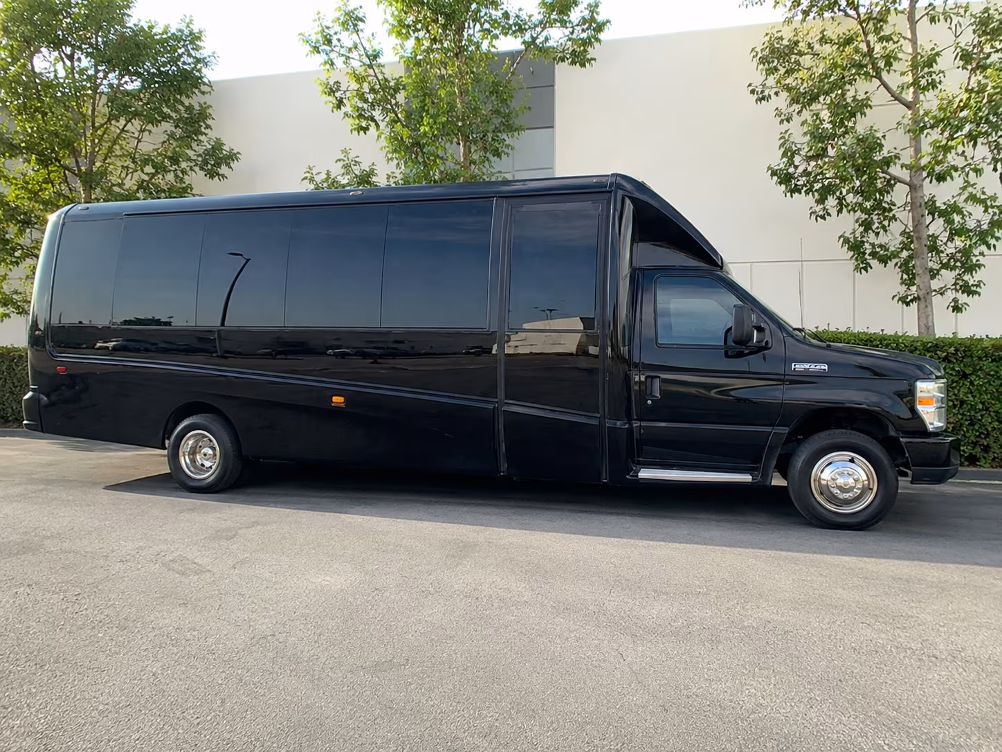 bus rentals for bands performers and touring groups moving through northern utah